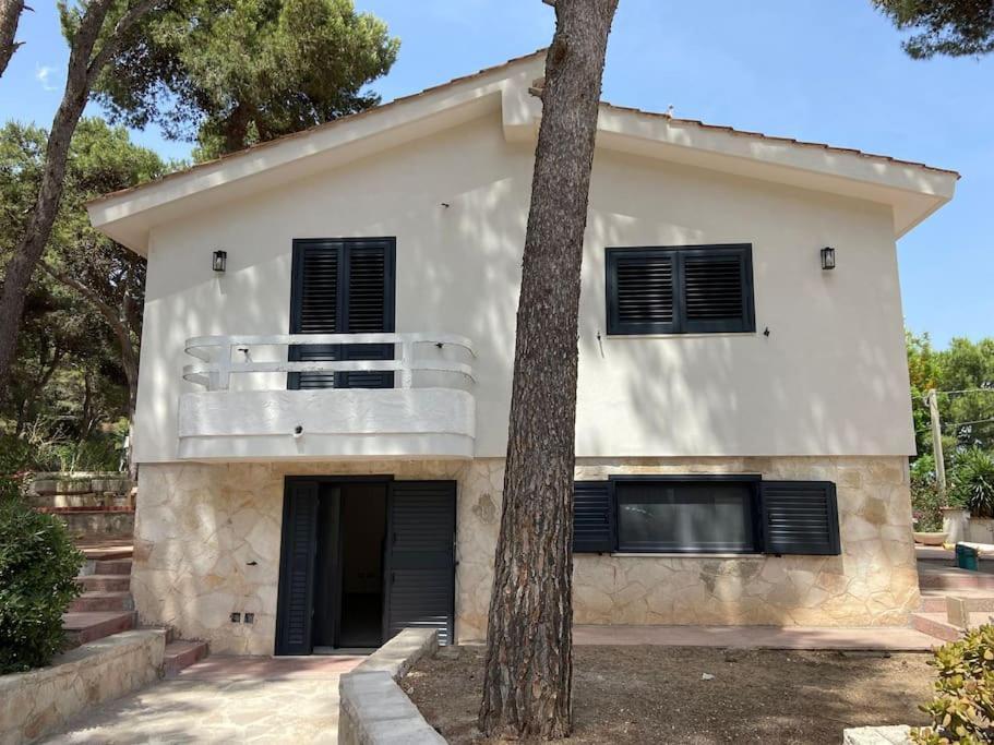 Casa Vacanze Amiche Del Mare Pulsano Exterior photo